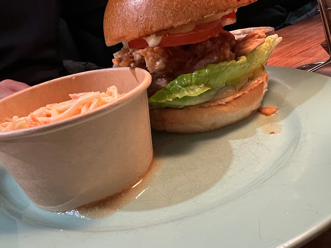 Comentarii opinii despre Sallie's Race Lounge