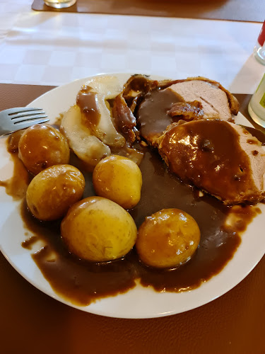 Opinii despre Ulstrup Kro în Ulstrup - Gastronomi og hotelvirksomhed