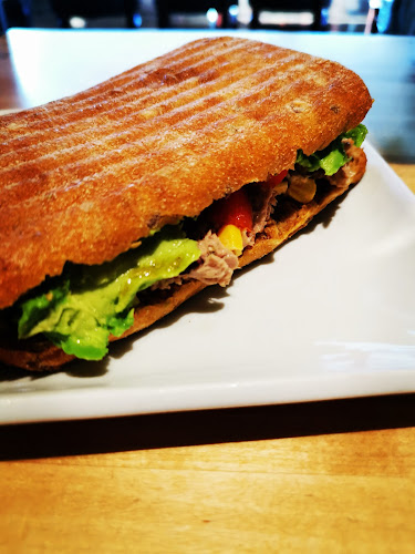 Opinii despre Cortado Kaffebar în København - Gastronomi og hotelvirksomhed