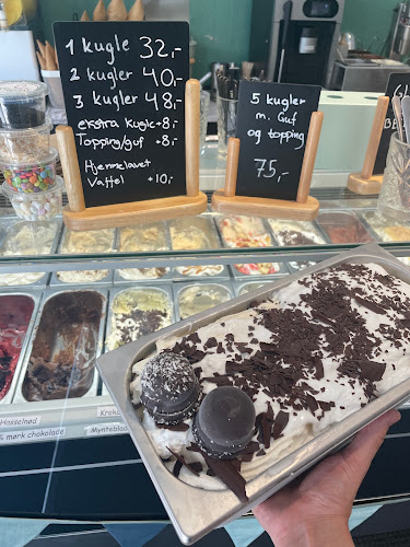 Is-kagen - Gastronomi og hotelvirksomhed