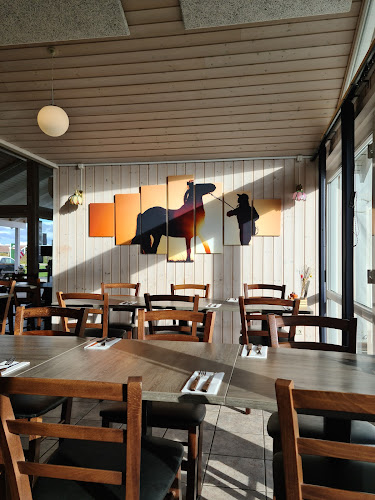 Café John Wayne - Gastronomi og hotelvirksomhed