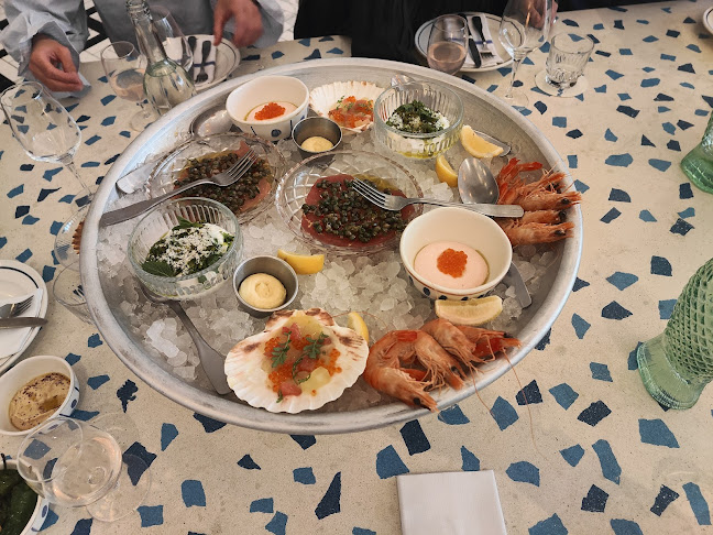 Comentarii opinii despre Delphine