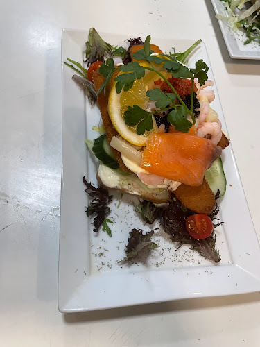 Café Rendezvous Pizza & Steak House - Gastronomi og hotelvirksomhed