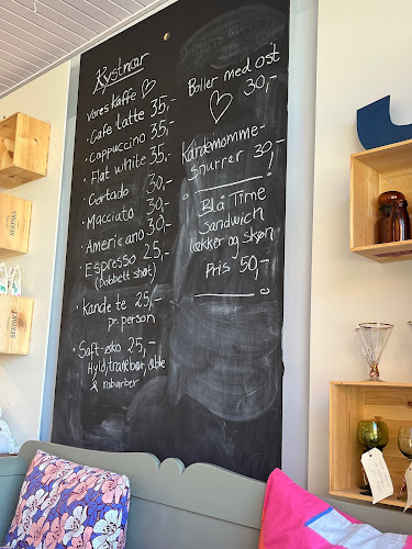 Opinii despre Café Kystnær - lukket uge 28-32 în Hellebæk - Gastronomi og hotelvirksomhed