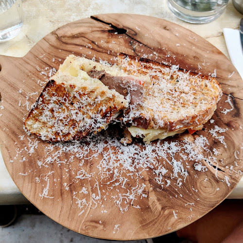 Opinii despre Oluf's Taverna în København - Gastronomi og hotelvirksomhed