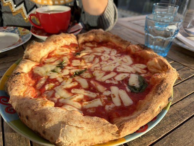 Rossopomodoro - Gastronomi og hotelvirksomhed