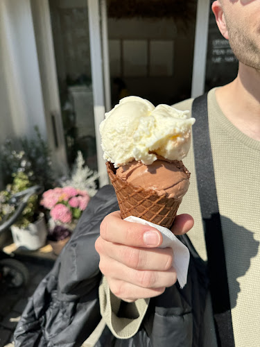 Alice Ice Cream & Coffee