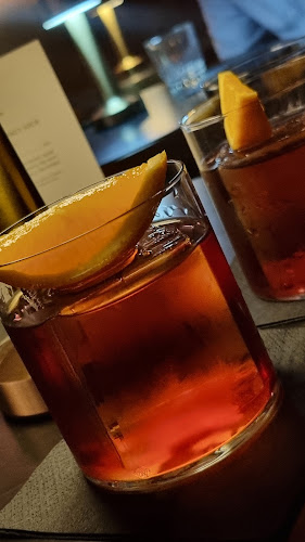 Comentarii opinii despre Tata Cocktail Bar