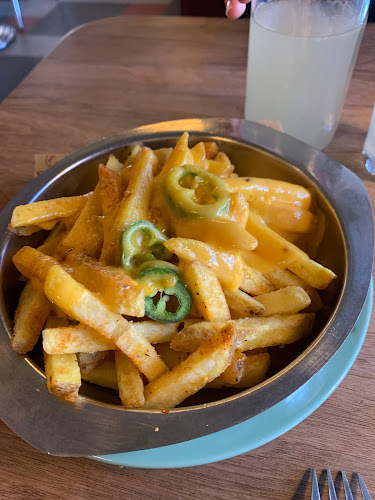 Comentarii opinii despre Sallie’s Restaurant & Snack Bar