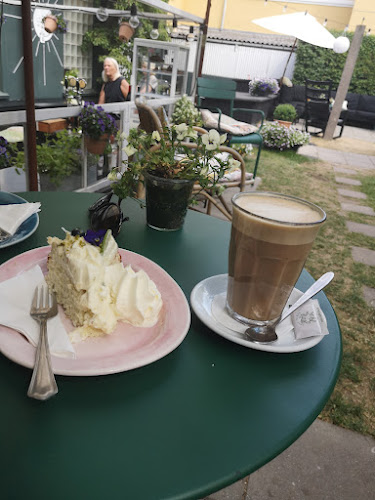 Comentarii opinii despre Cafe Flora
