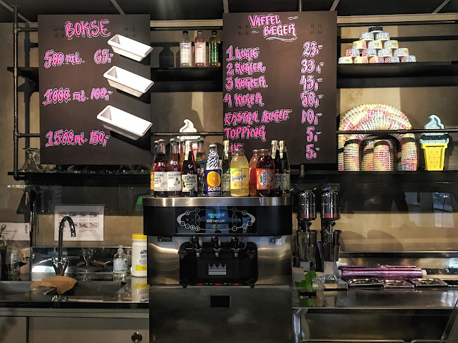 Tiffany's Café - Is - Bolsjer - Gastronomi og hotelvirksomhed