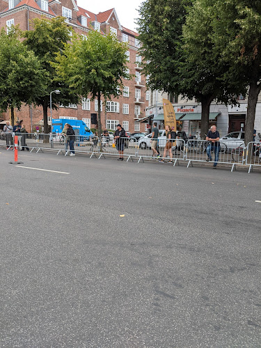 Opinii despre Alle's Pizza & Kiosk în Frederiksberg - Gastronomi og hotelvirksomhed