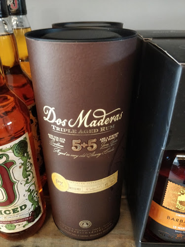 Chas. E. Vinhandel - Gastronomi og hotelvirksomhed