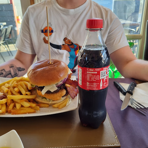 Hos Bagger Eftf Yen Giau Huynh - Gastronomi og hotelvirksomhed