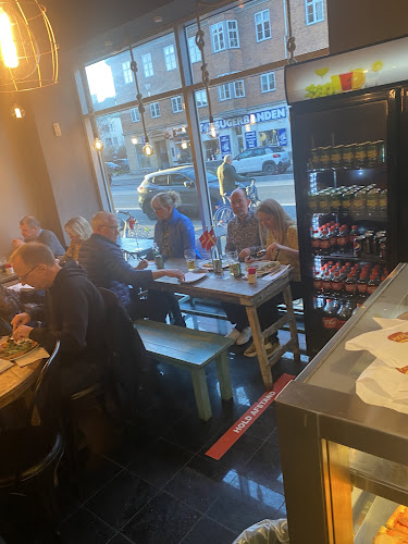 Comentarii opinii despre Esperia 2000 Pizza Café