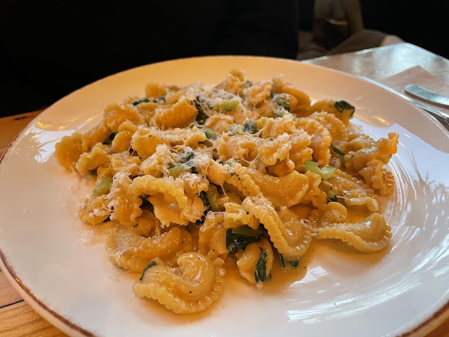 Comentarii opinii despre Gorilla