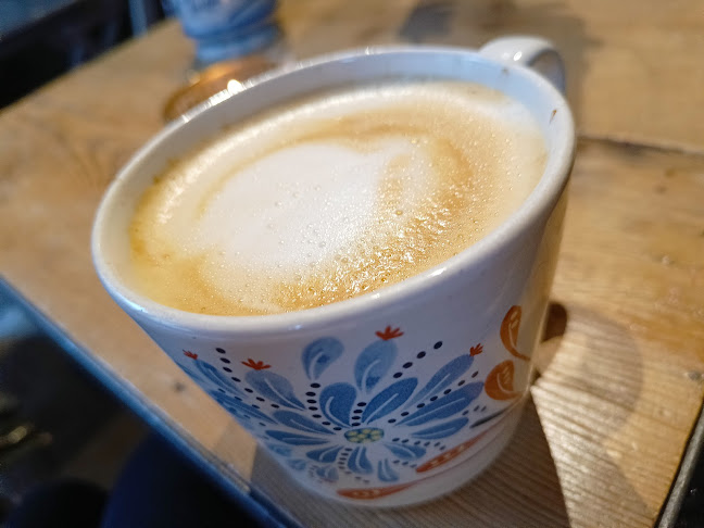 Petról Kaffe & Gear - Gastronomi og hotelvirksomhed