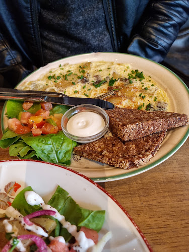 Comentarii opinii despre Petról Kaffe & Gear