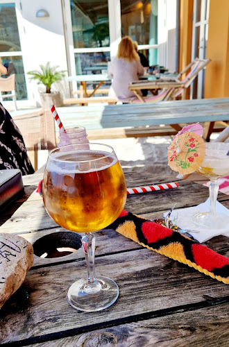 Comentarii opinii despre Surf Café