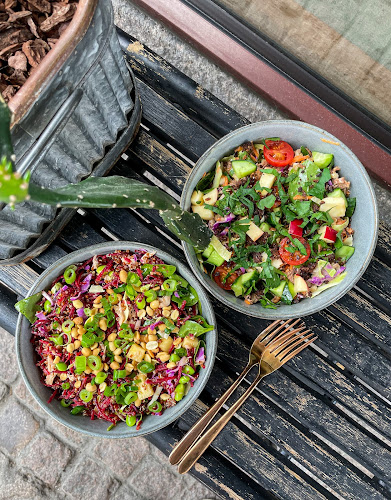 Comentarii opinii despre We Feat