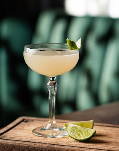 Little Green Door - Gastronomi og hotelvirksomhed