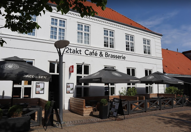 2takt Café & Brasserie - Gastronomi og hotelvirksomhed