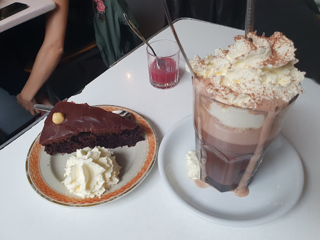 Kalaset - Gastronomi og hotelvirksomhed