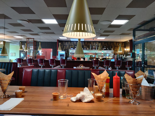 Sallie's Race Lounge - Taastrup