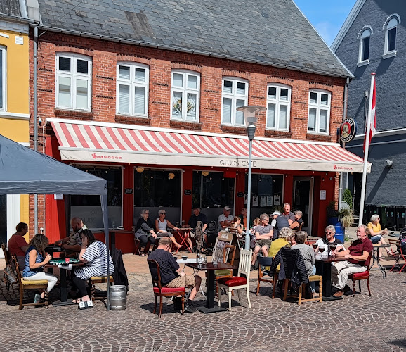 Comentarii opinii despre Gluds Cafe