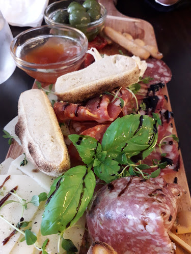 Comentarii opinii despre Restaurant Under Uret