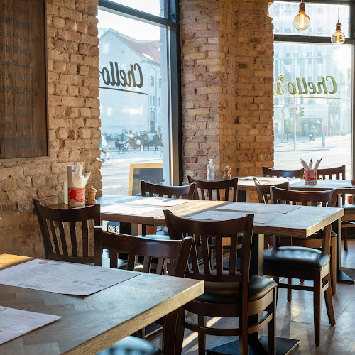 Chello's - Gastronomi og hotelvirksomhed