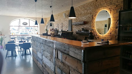 Ploy Cafe & Thai Restaurant