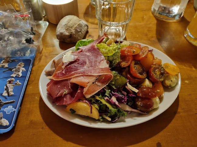 Restaurant Pirates Inn - Gastronomi og hotelvirksomhed