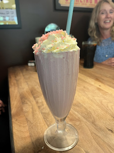 Comentarii opinii despre Sallie’s Restaurant & Snack Bar