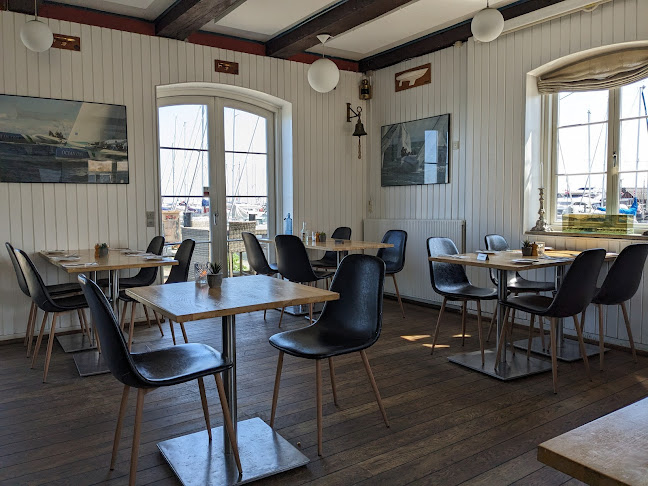 Opinii despre Café Dragør Sejlklub în Dragør - Gastronomi og hotelvirksomhed