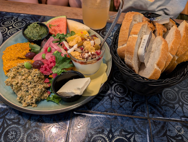 Comentarii opinii despre Penny Lane Café