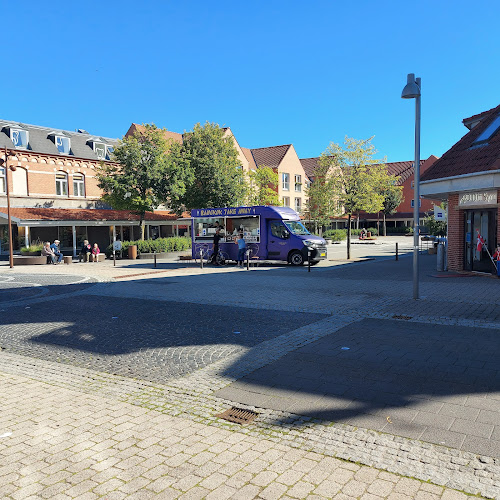 Bangkok Take Away ved Uno-X tanken Lysholm Alle 88 - Gastronomi og hotelvirksomhed