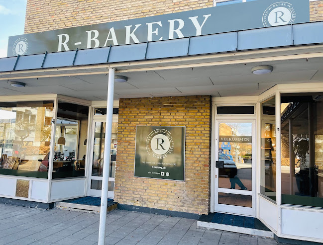 R-Bakery