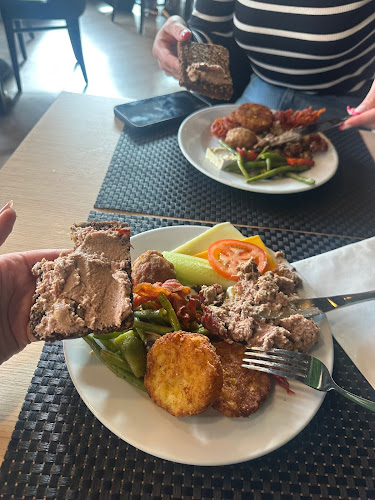 Friends Bar & Kitchen - Gastronomi og hotelvirksomhed