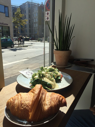 Opinii despre Copenhagen Coffee Lab - Strandlodsvej în København - Gastronomi og hotelvirksomhed