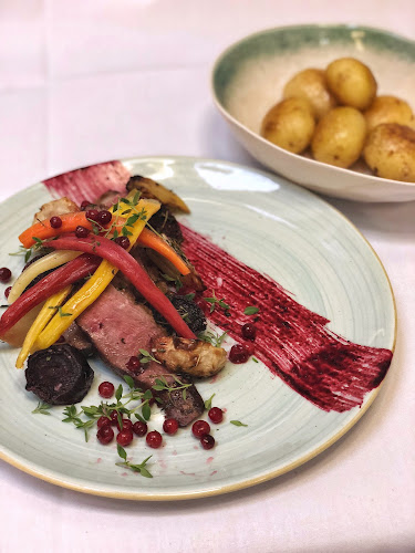 Opinii despre Restaurant Løkken Badehotel în Løkken - Gastronomi og hotelvirksomhed