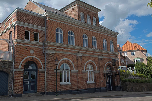 Brygger Bauers Grotter - Gastronomi og hotelvirksomhed