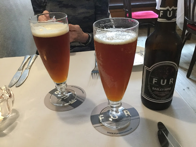 Opinii despre Restaurant Amalie în København - Gastronomi og hotelvirksomhed