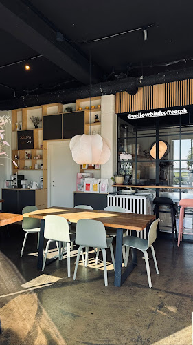 Comentarii opinii despre Yellow Bird Coffee