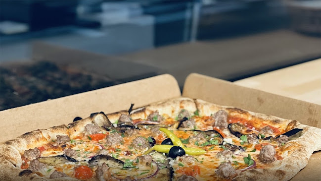 Opinii despre Rundt Om Hjørnet I/S în Silkeborg - Gastronomi og hotelvirksomhed