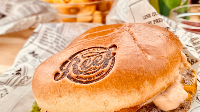 Opinii despre Reef Burgers & Fries în Rønne - Gastronomi og hotelvirksomhed