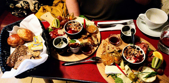 Café På Banen - Gastronomi og hotelvirksomhed