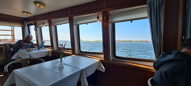 M/S Sagafjord - Restaurant Roskilde - Gastronomi og hotelvirksomhed
