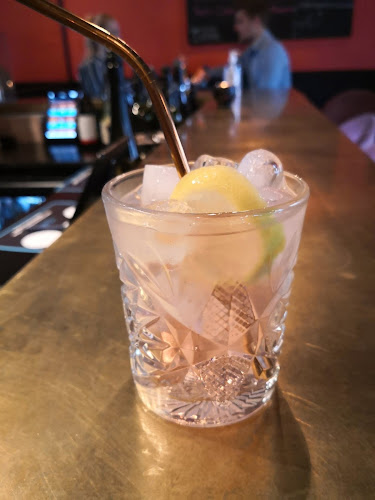 Comentarii opinii despre not your USUAL wine bar