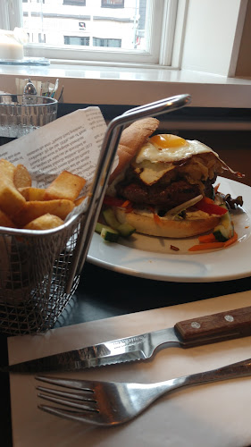 Larsens Bøfhus - Gastronomi og hotelvirksomhed